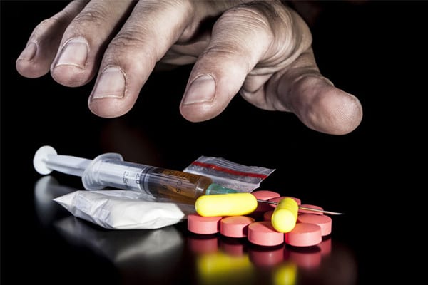 4 ปัจจัยหลักที่ทำให้ คนหันไปใช้ “ยาเสพติด”