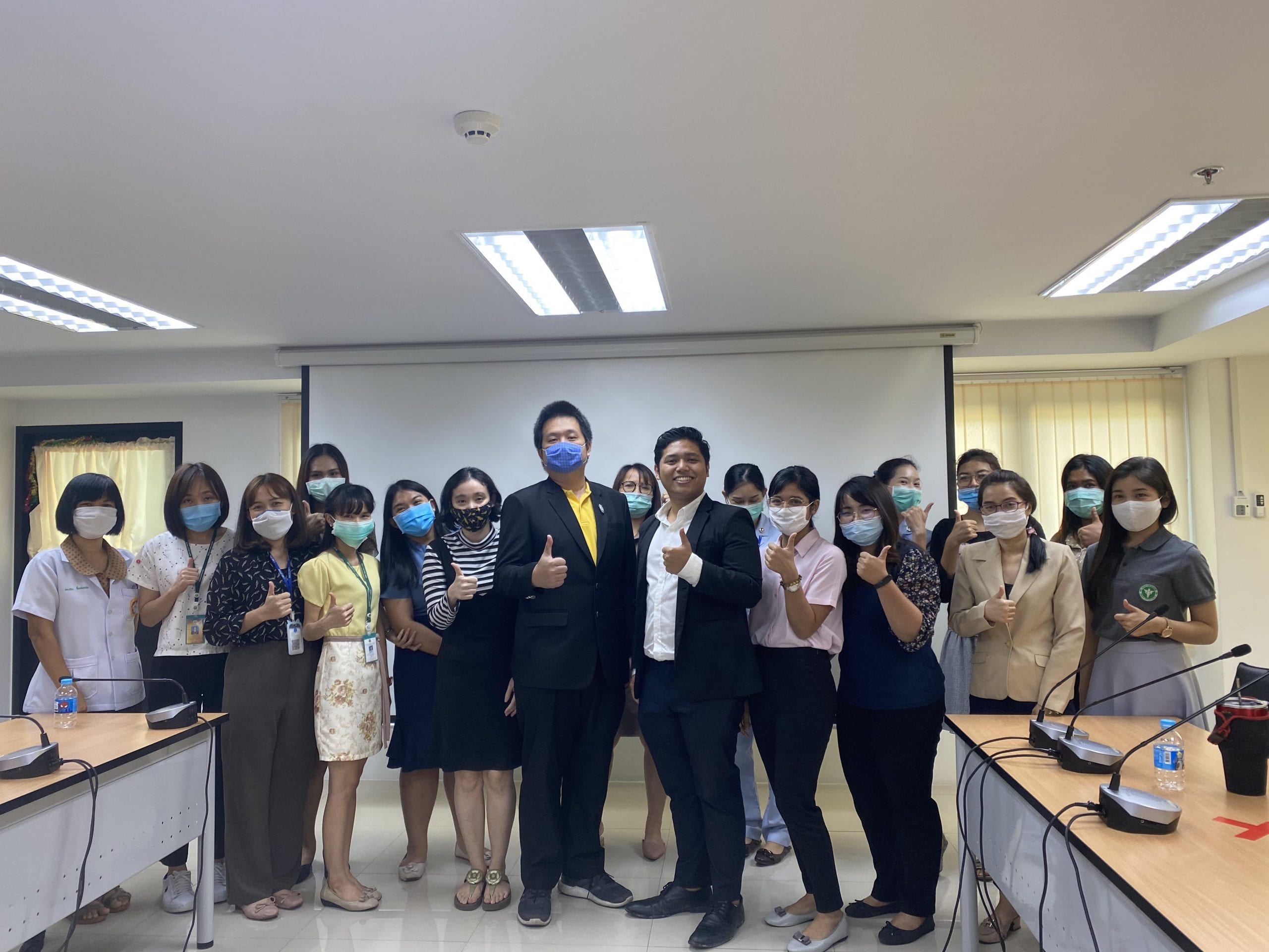 รูปที่ระลึก คุณภูผา บรรยาย แนวทาง ฟื้นฟู บำบัด ผู้ติดยาเสพติด เลิกยาเสพติด ถอนพิษ